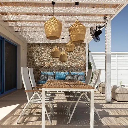 Castor Villa Gennadi